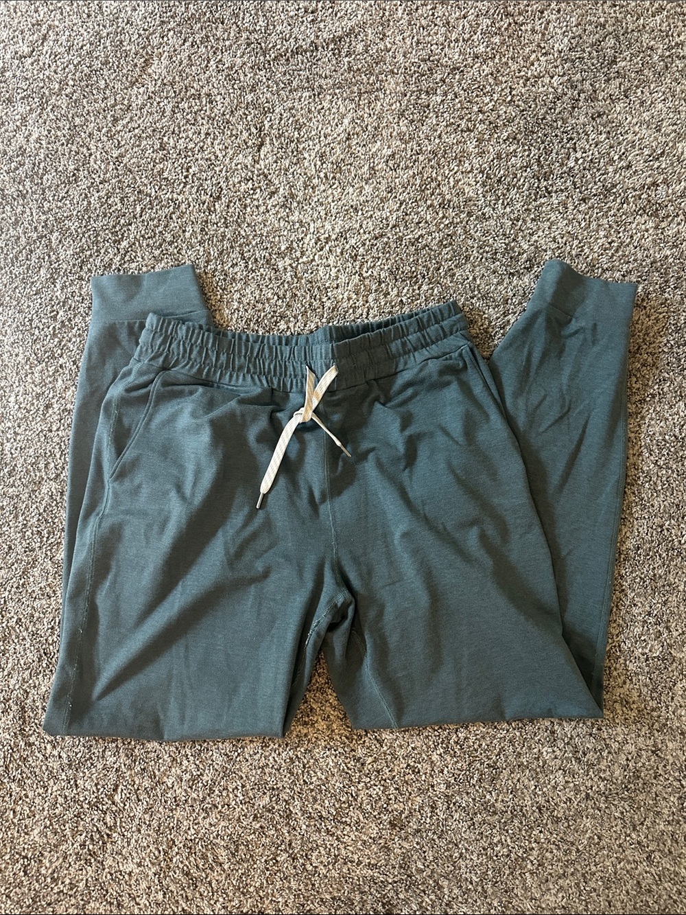 Vuori Performance Jogger